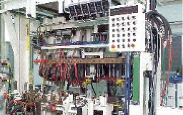 マルチ溶接機の写真